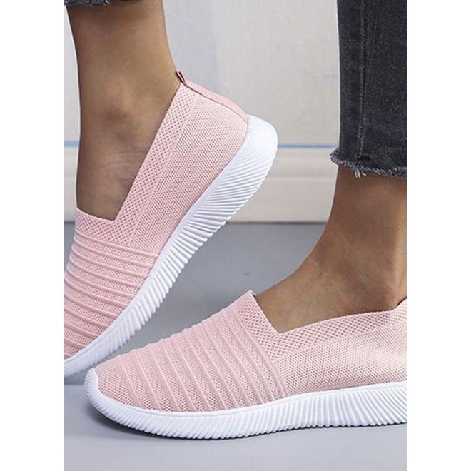 Women's Closed Toe Flat Heel Sneakers